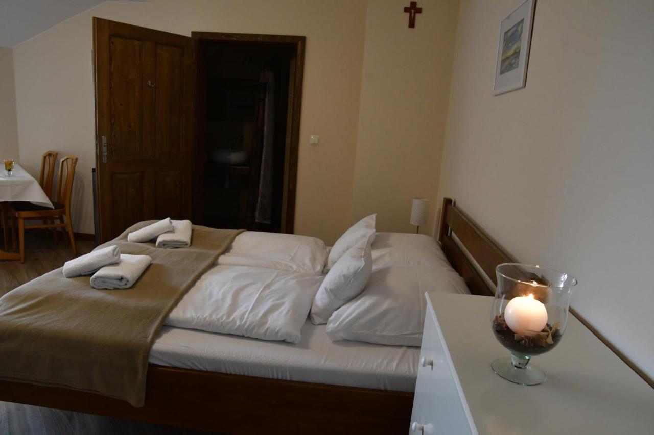 Gosciniec Pod Lubomirem Panzió Weglowka  Kültér fotó